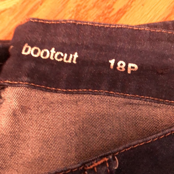 Avenue Denim Boot Cut dark. - Picture 2 of 3